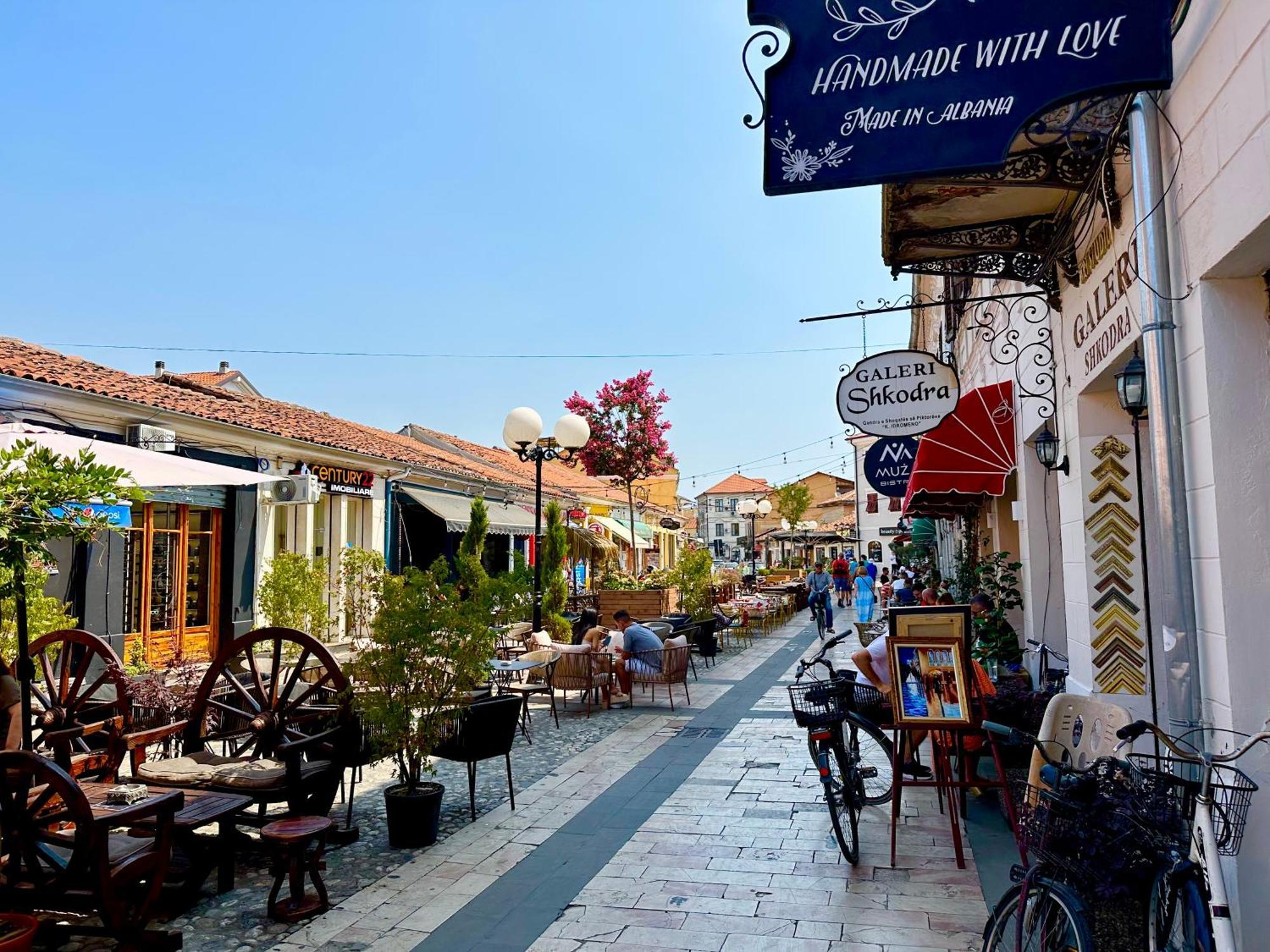 Js House Shkoder 2 Leilighet Eksteriør bilde
